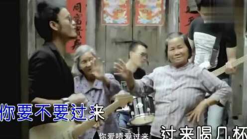 張?zhí)J葦最新客家話視頻，親情與友情的溫馨日常